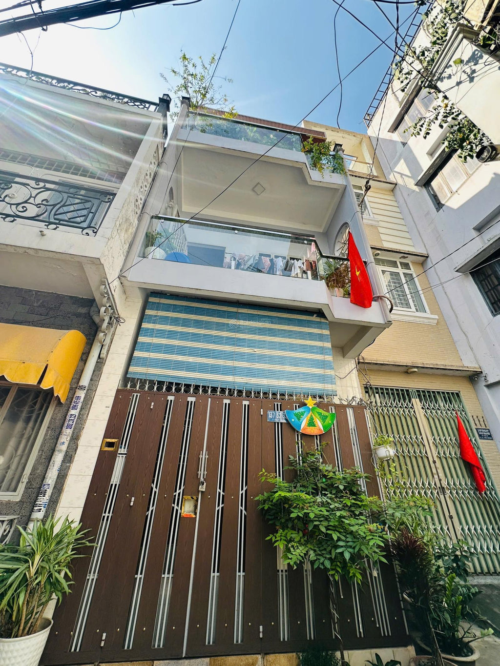 BÁN NHÀ HUỲNH VĂN BÁNH KHU VIP DÂN TRÍ CAO