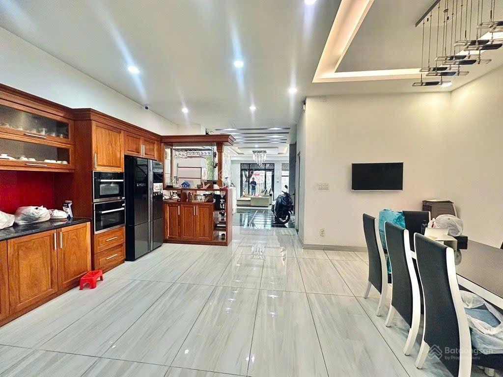 BÁN NHÀ LÊ VĂN QUỚI - 7X23M (155M2) - 4 TẦNG - HẺM XE TẢI 8M - TẶNG FULL NỘI THẤT - GIÁ 15,8 TỶ